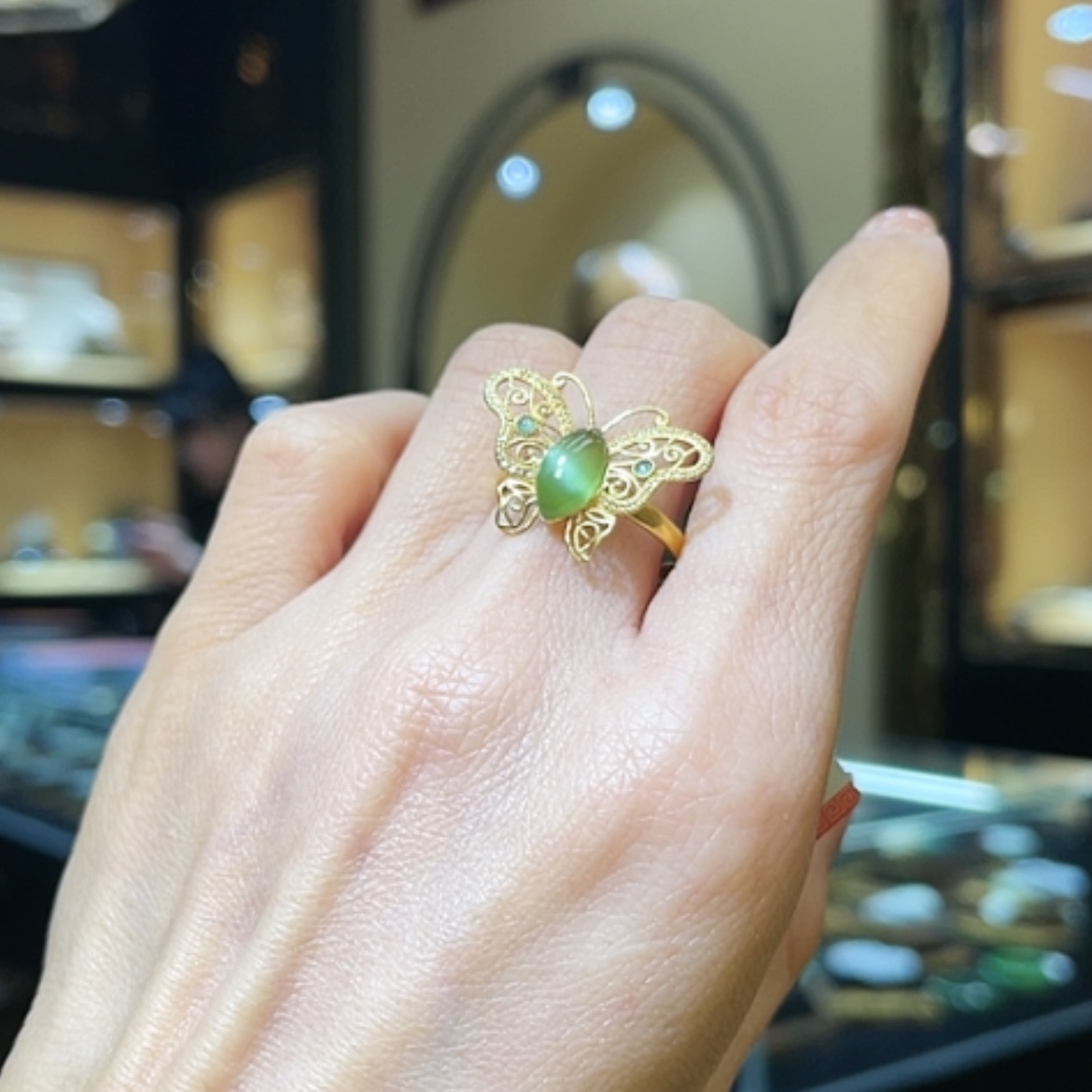 【闪购商品】和田玉戒指18K金镶嵌蝴蝶16#