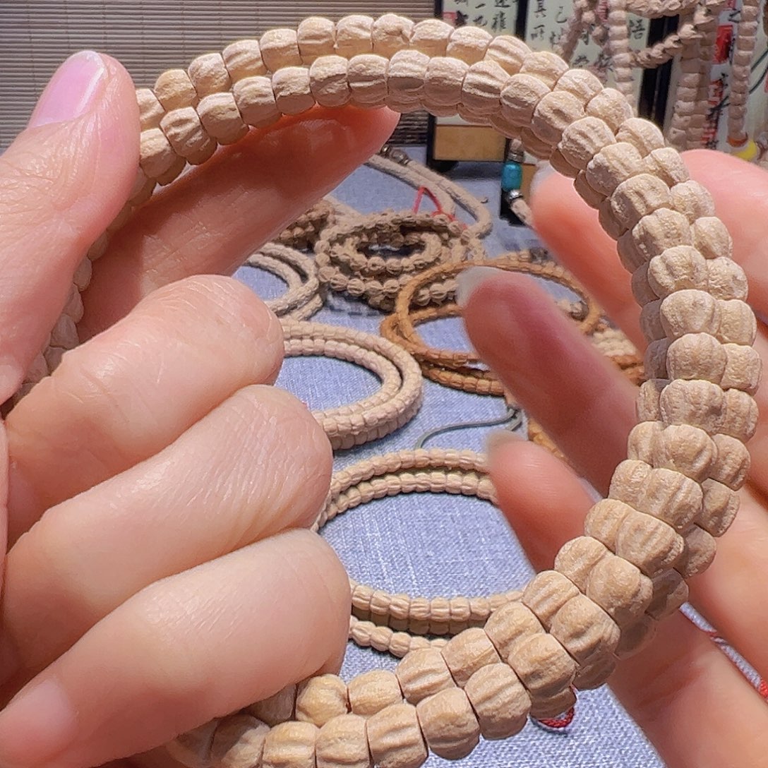 秦***亮吊坠柏香籽/百香籽