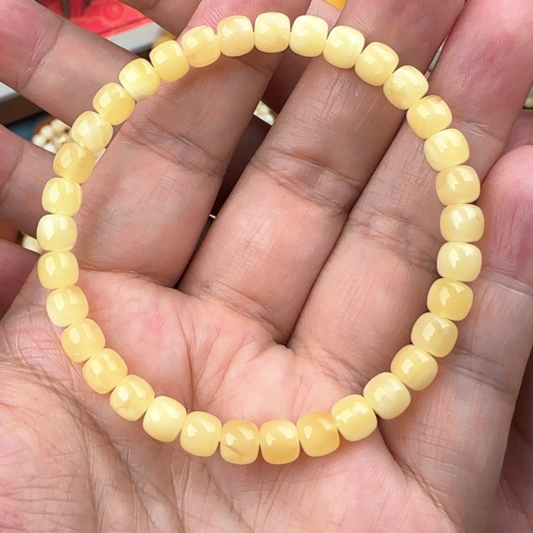 琥珀手链未镶嵌6咪