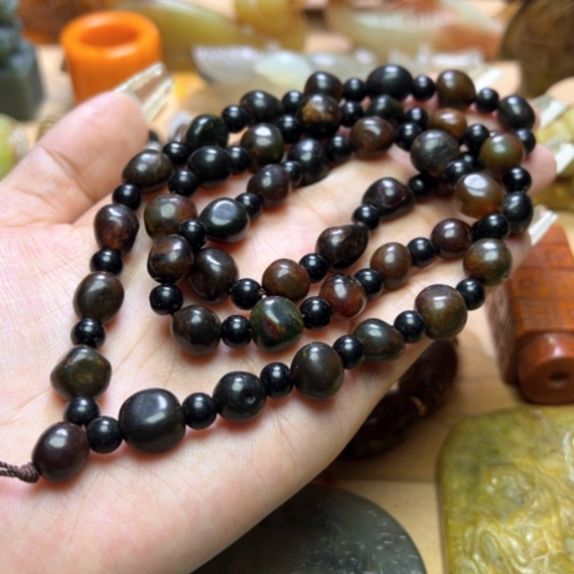 【闪购商品】蛇纹石玉颈饰未镶嵌