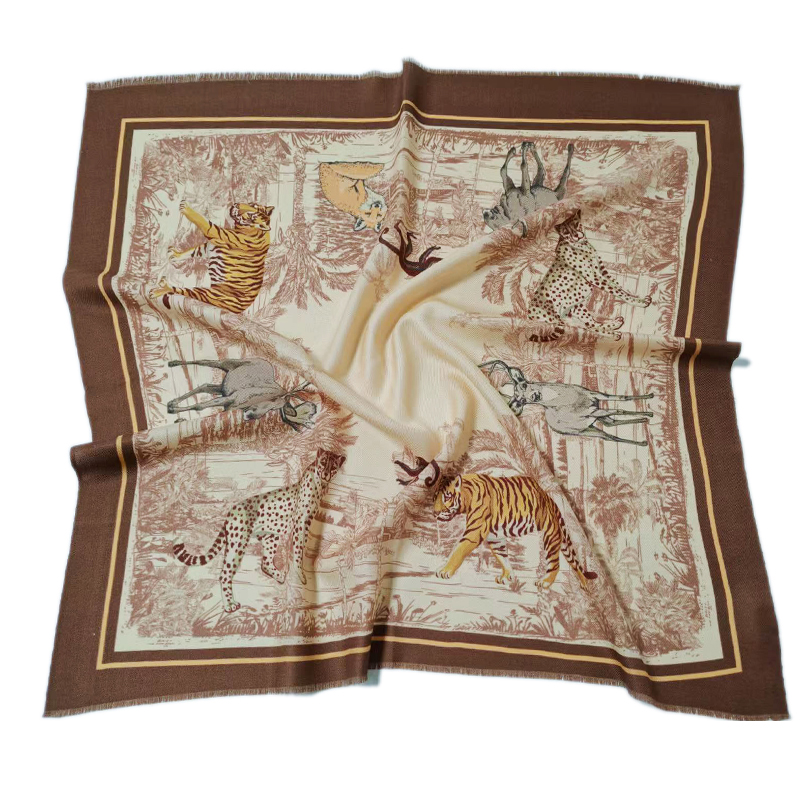 内蒙古羊毛印花小方巾丝毛印花白色围巾方巾羊毛动物印花围巾现货