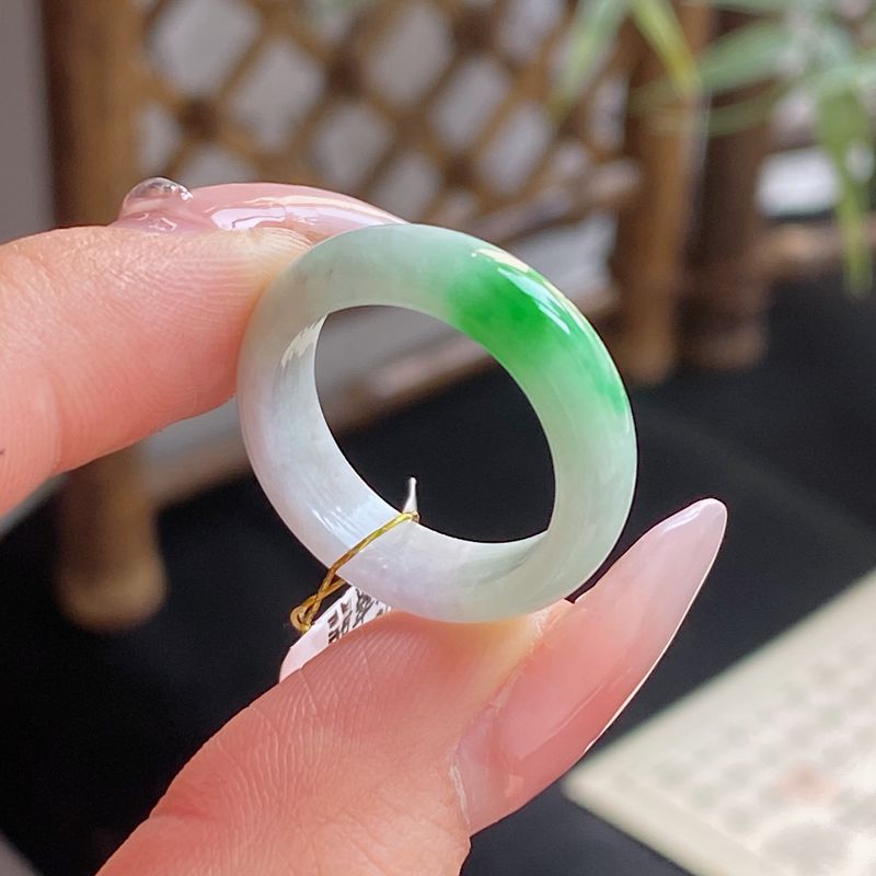D371 16#翡翠指环戒指戒圈天然a货玉石圆戒素缅料飘阳绿