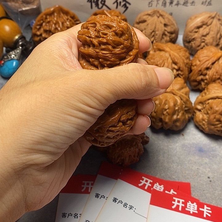 吊坠文玩核桃白狮，