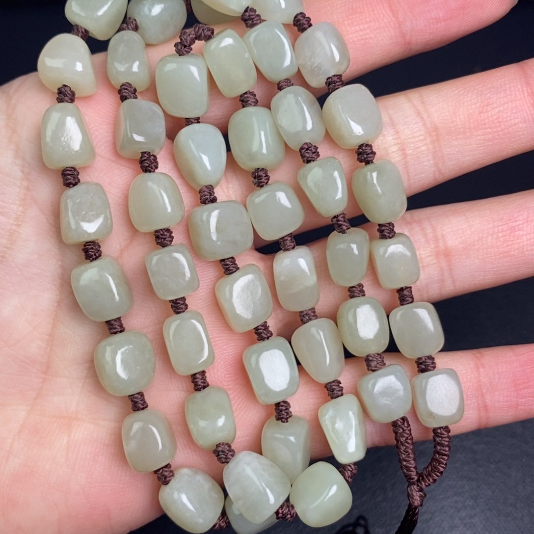 和田玉颈饰未镶嵌26