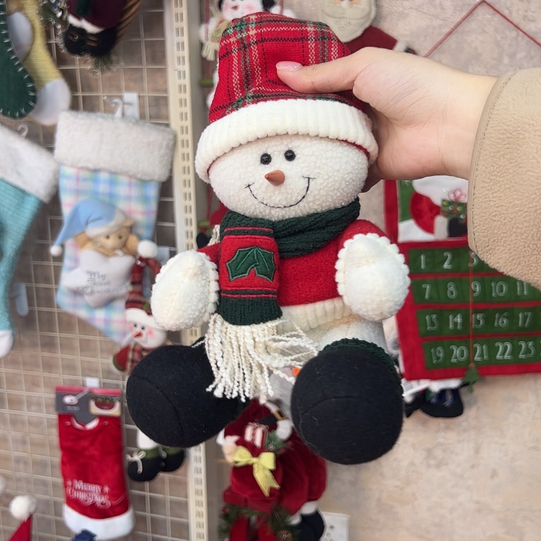 毛绒圣诞坐姿雪人