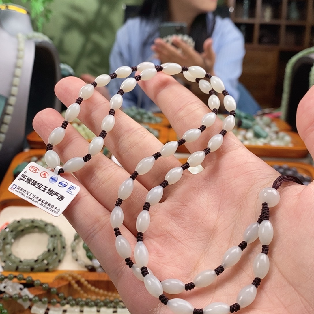 漫***心和田玉未镶嵌颈饰