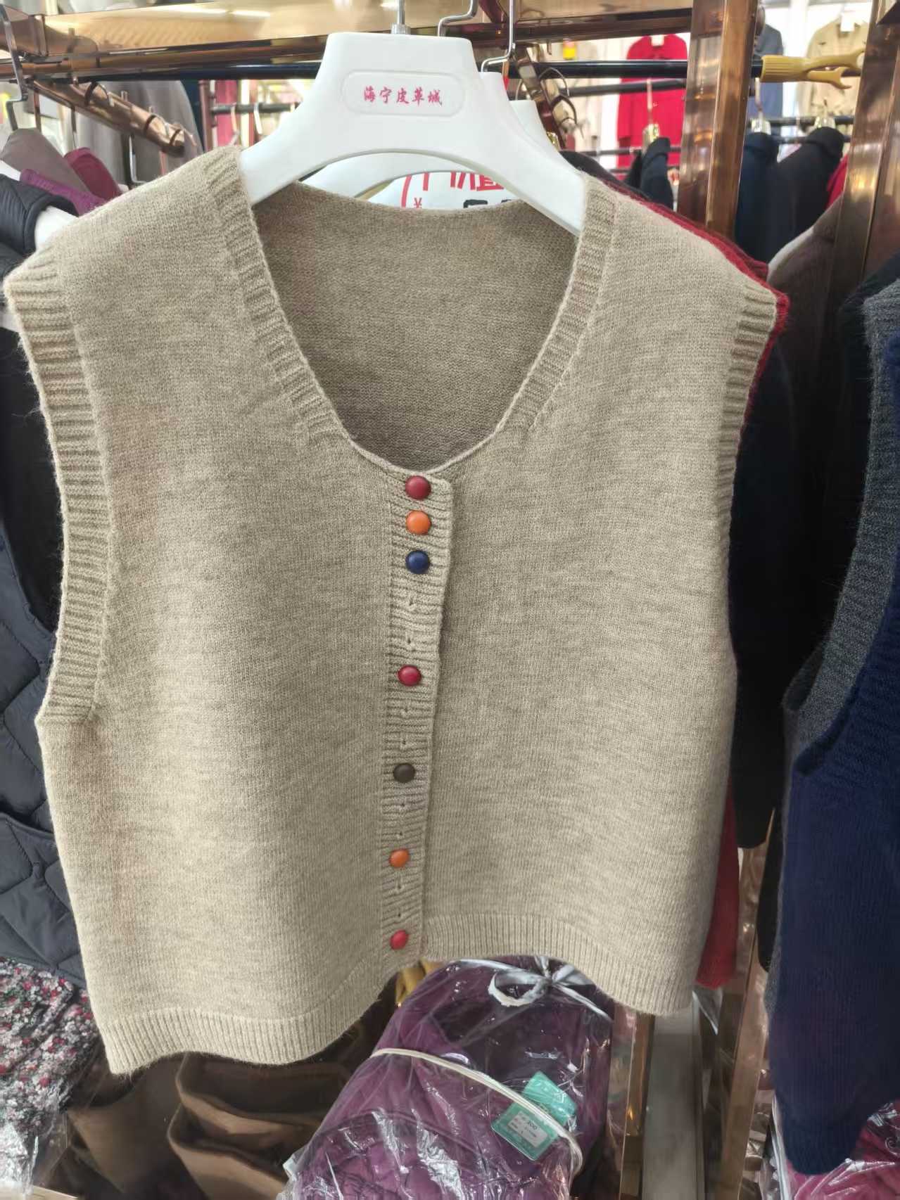 纽扣针织马夹休闲短款灰色女士秋季纯色百搭时尚简约