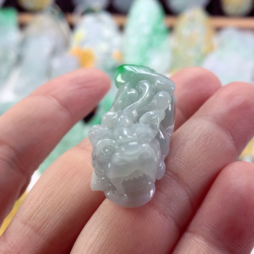 【闪购商品】翡翠吊坠(不含链)未镶嵌?****莉