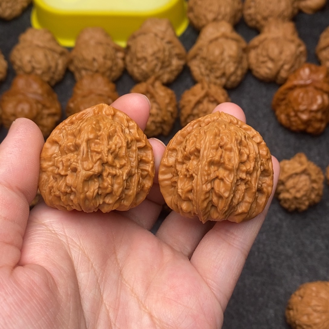 文玩核桃把件白狮子36