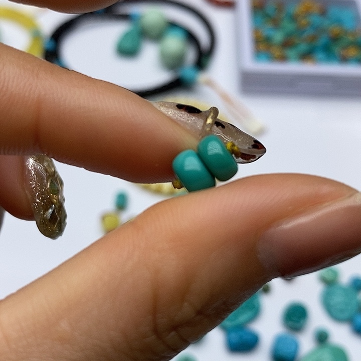 绿松石未镶嵌珠宝奇石