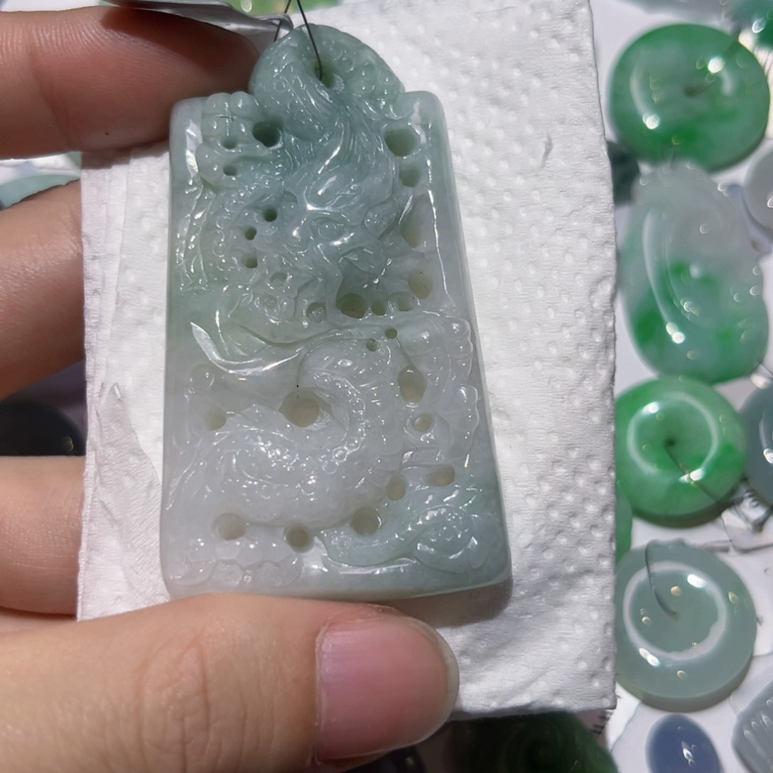 翡翠颈饰未镶嵌天然翡翠A货