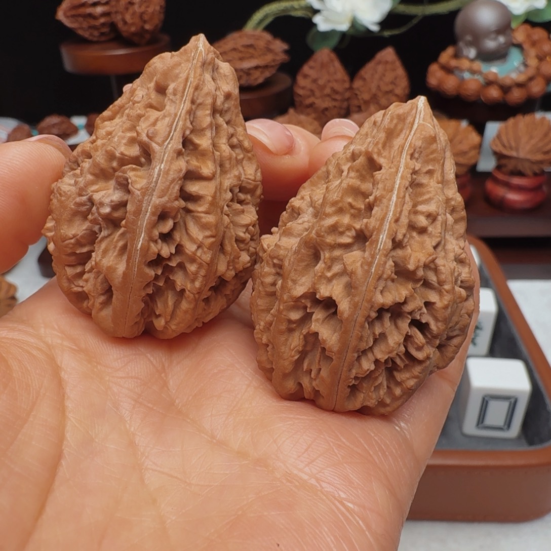 吊坠文玩核桃～凤冠蚂蚁嘴