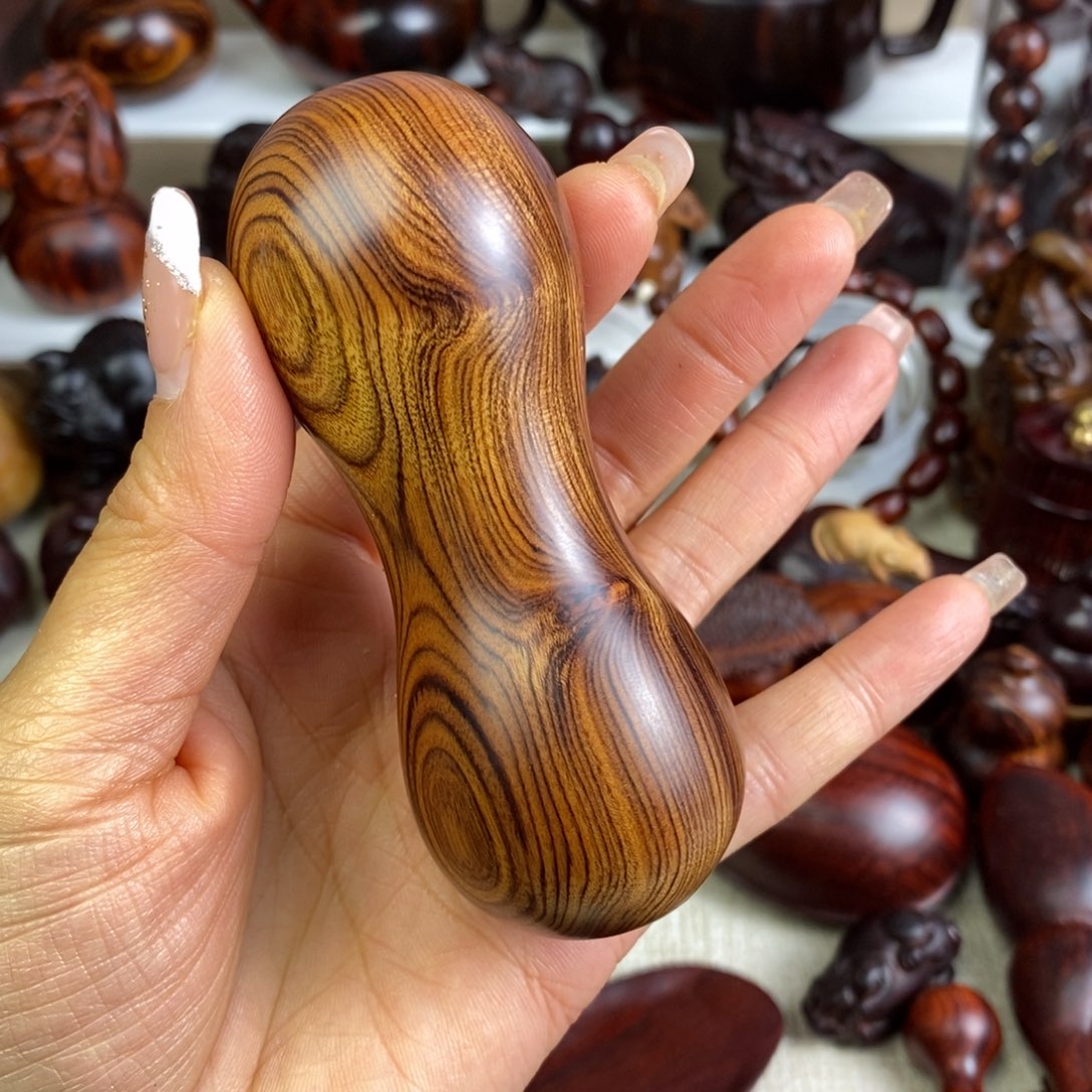 乾***坤木沙漠铁手把件手把件