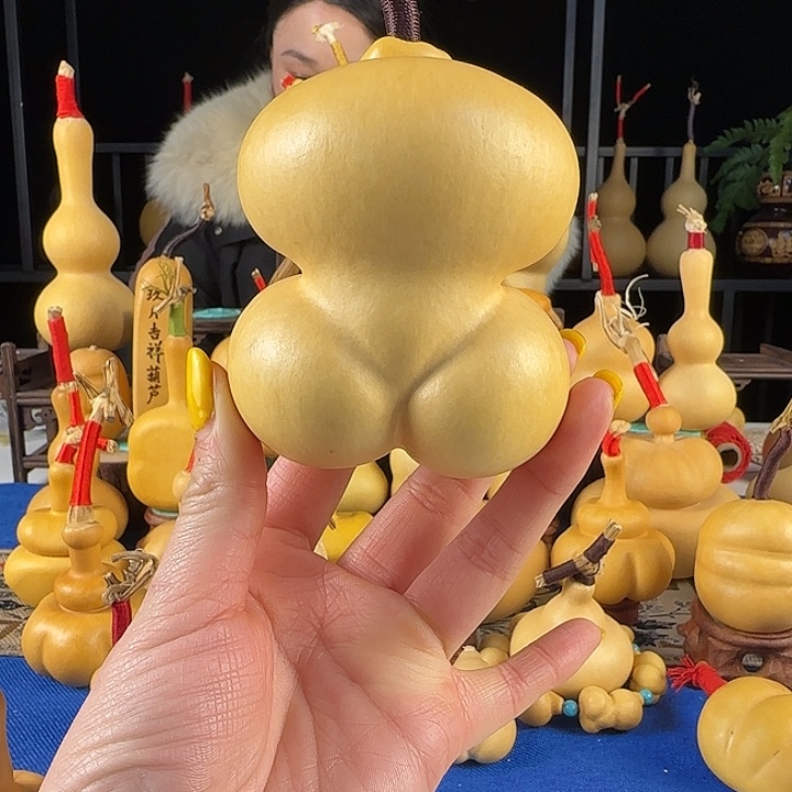 叶***熊大叶紫檀（黑酸枝木类）