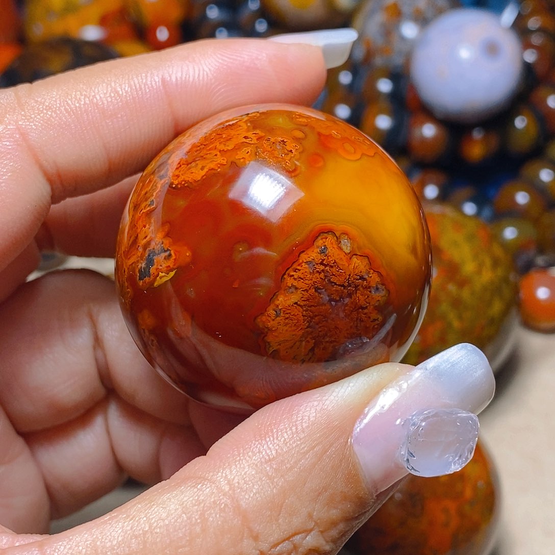 未镶嵌颈饰玛瑙/玉髓華*