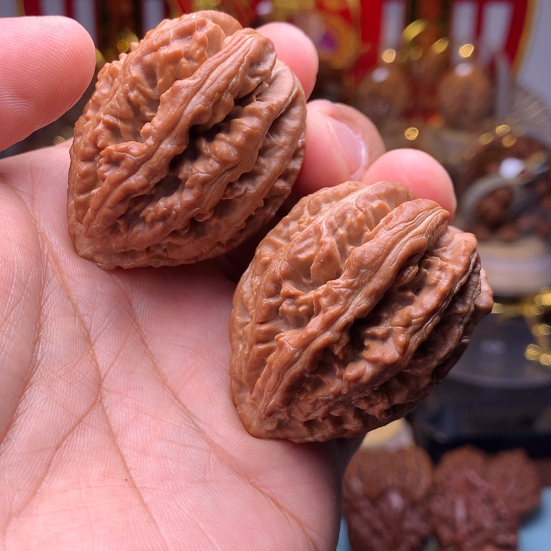 文玩核桃把件仧*?东北楸子