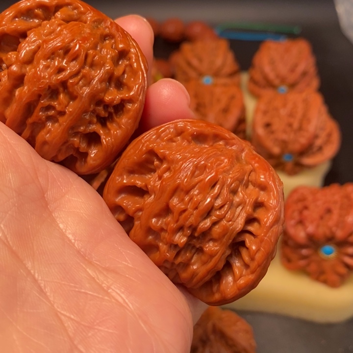 沈***音猴头核桃吊坠工艺核桃