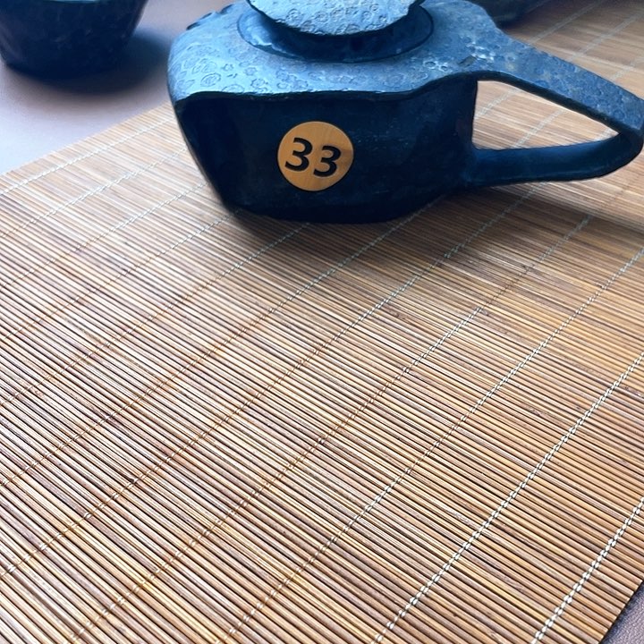 耘**绩冰碛岩茶壶