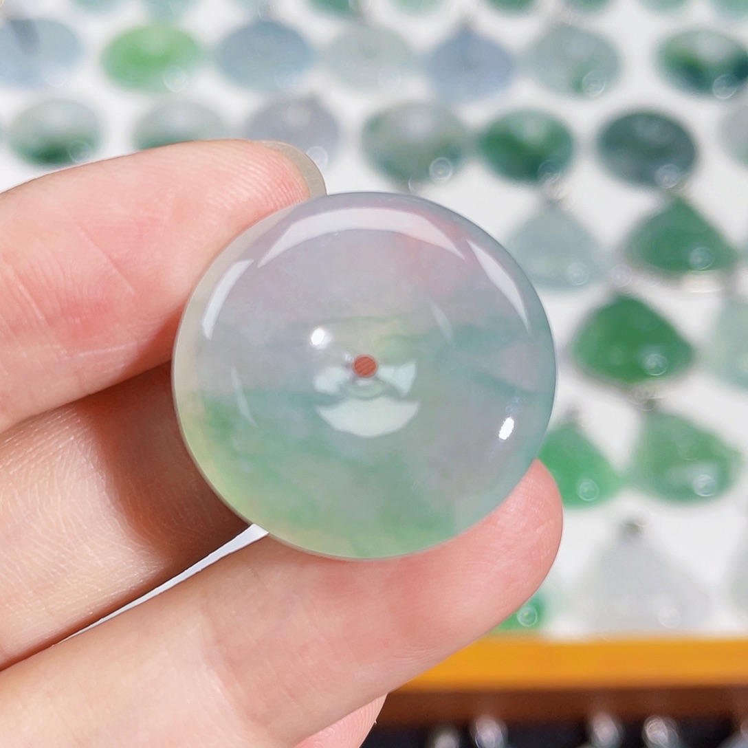 颈饰未镶嵌翡翠吊坠