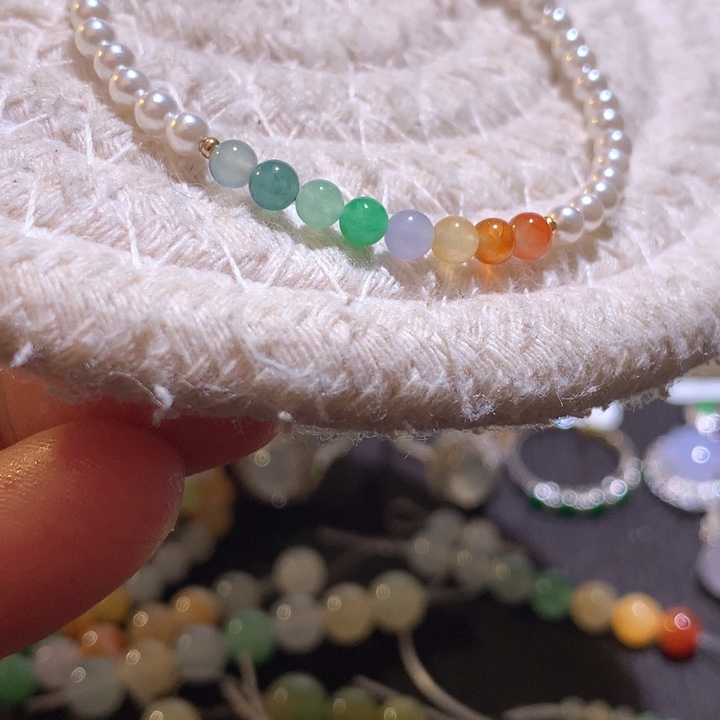 翡翠颈饰未镶嵌七色彩虹手串