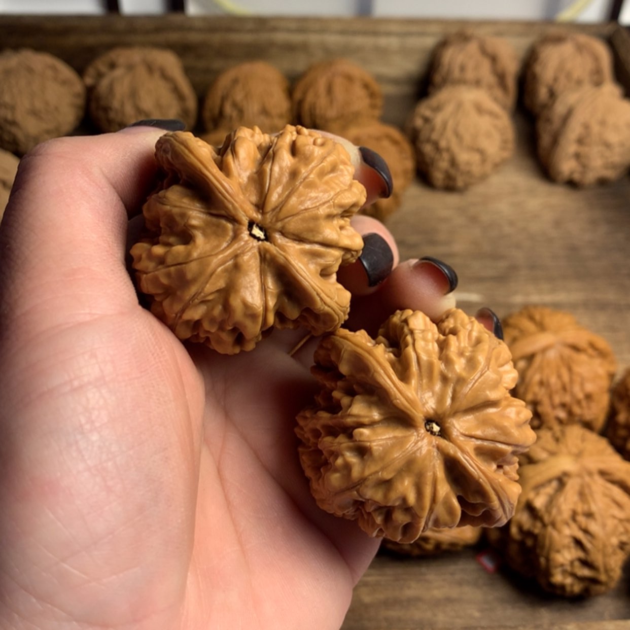 【闪购商品】文玩核桃吊坠吃****肌望月