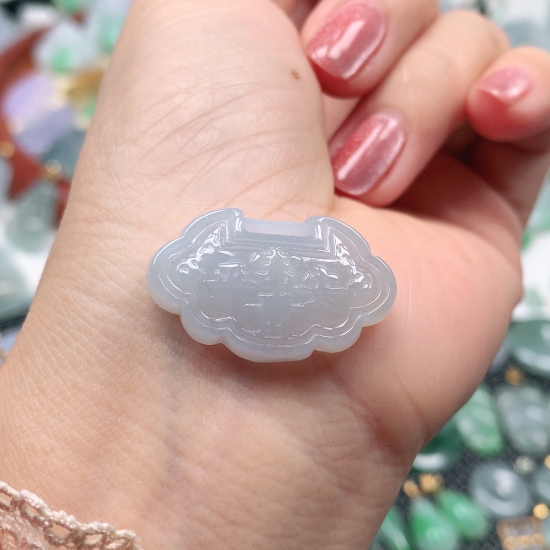 【闪购商品】翡翠吊坠(不含链)未镶嵌