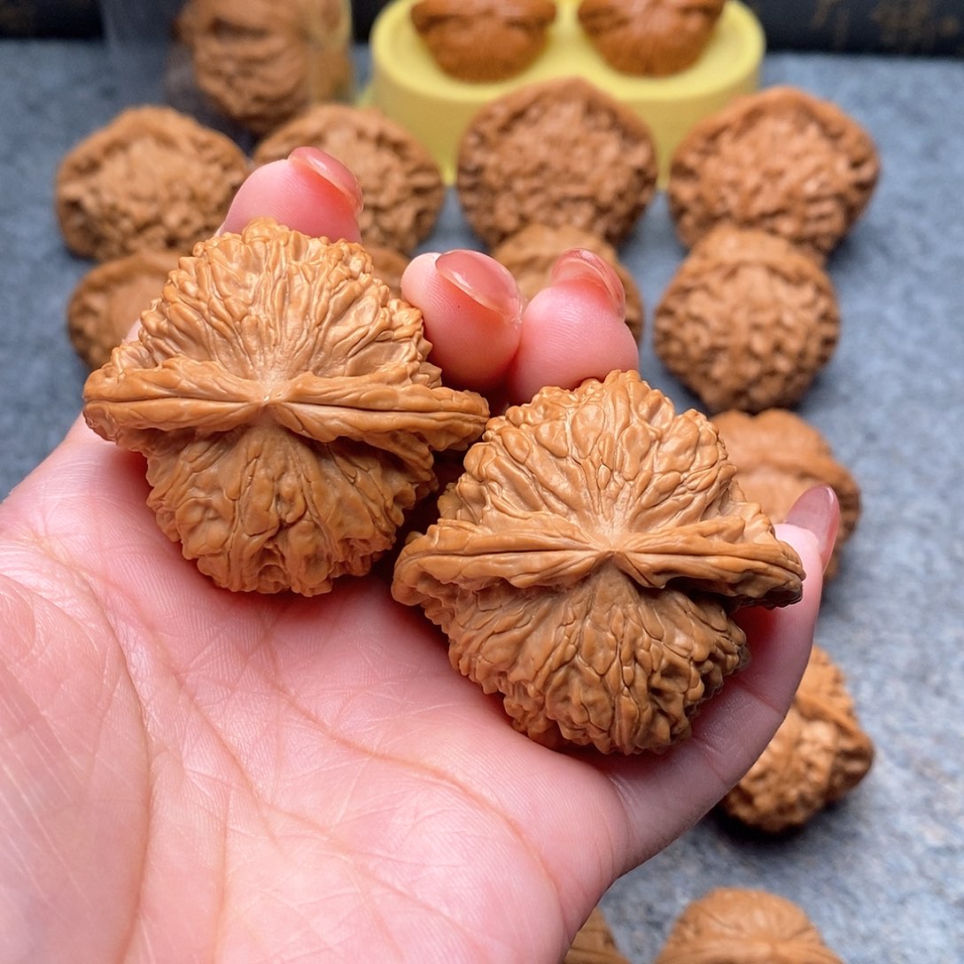 文玩核桃把件精品白狮子45全品