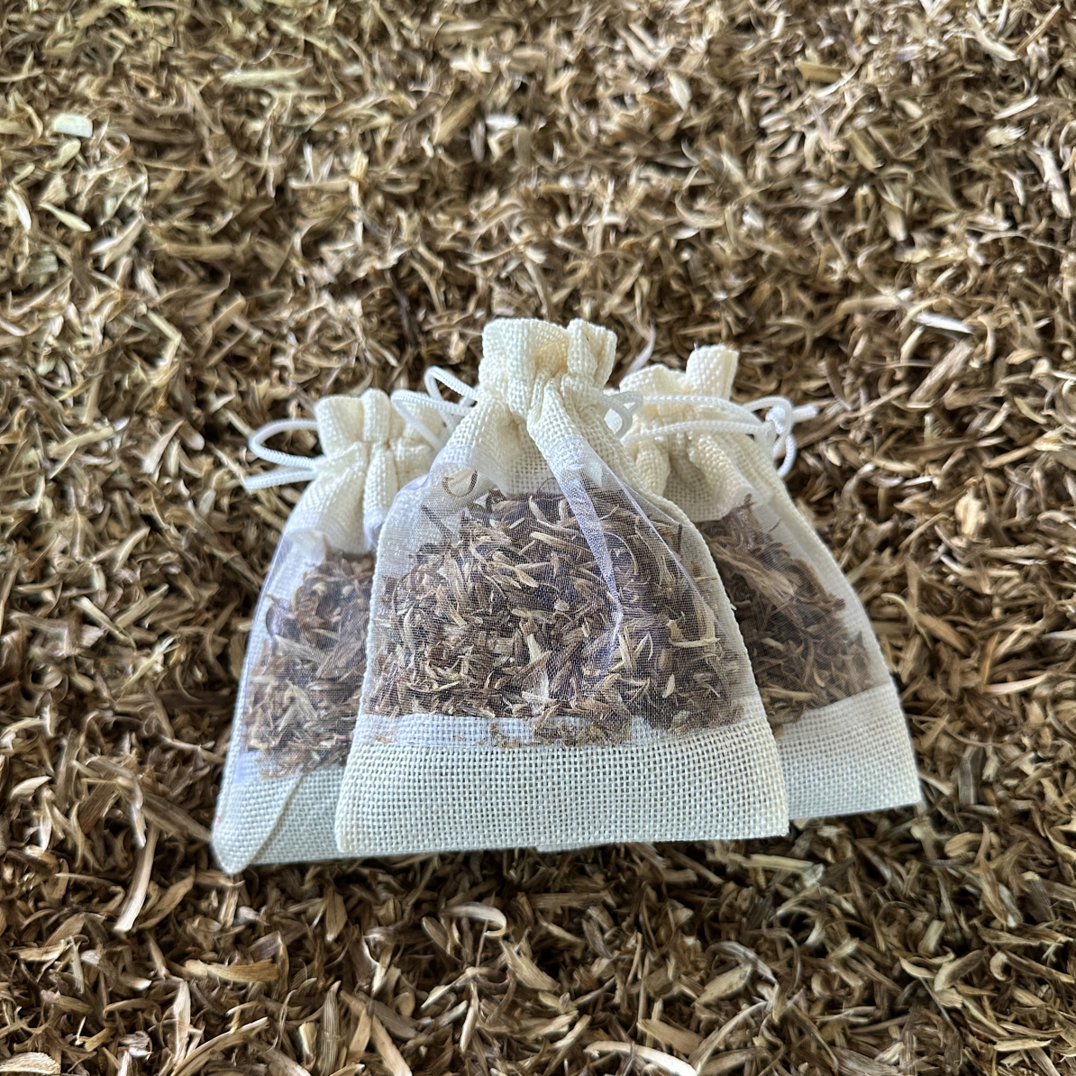 奇楠虫漏勾丝20克一袋，下单两袋发三袋