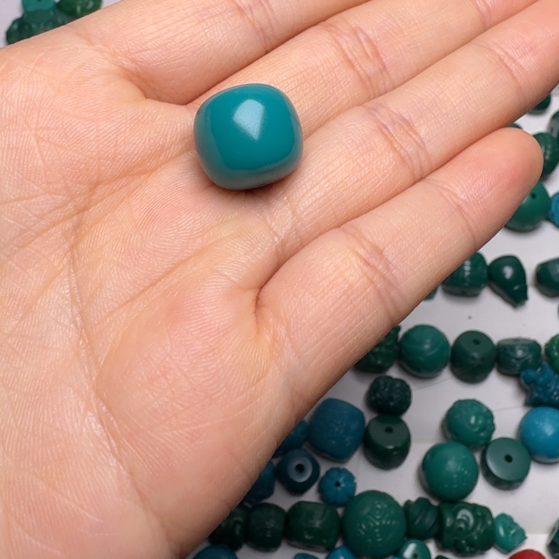 琉璃颈饰科技松配饰