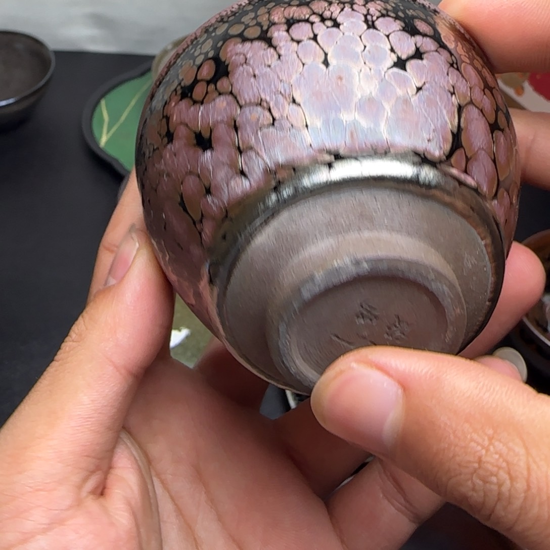 茶盏一哈打电话说哦