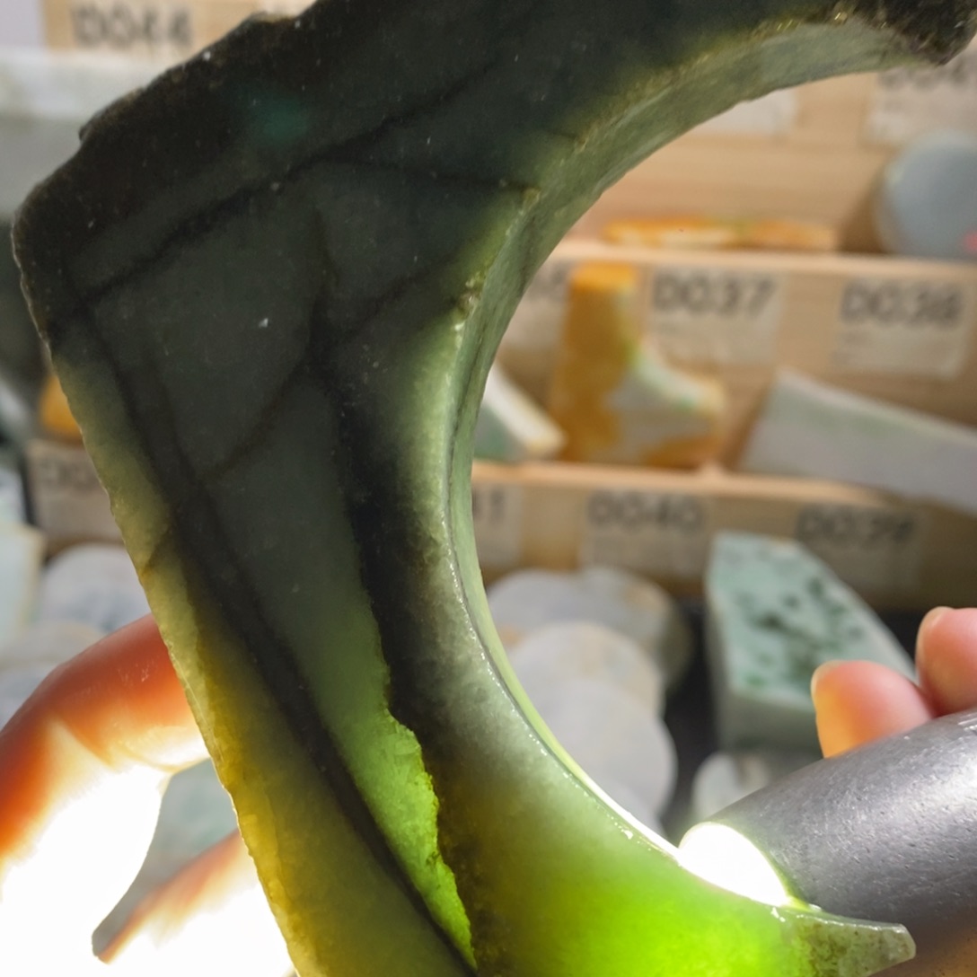 颈饰未镶嵌翡翠天然翡翠