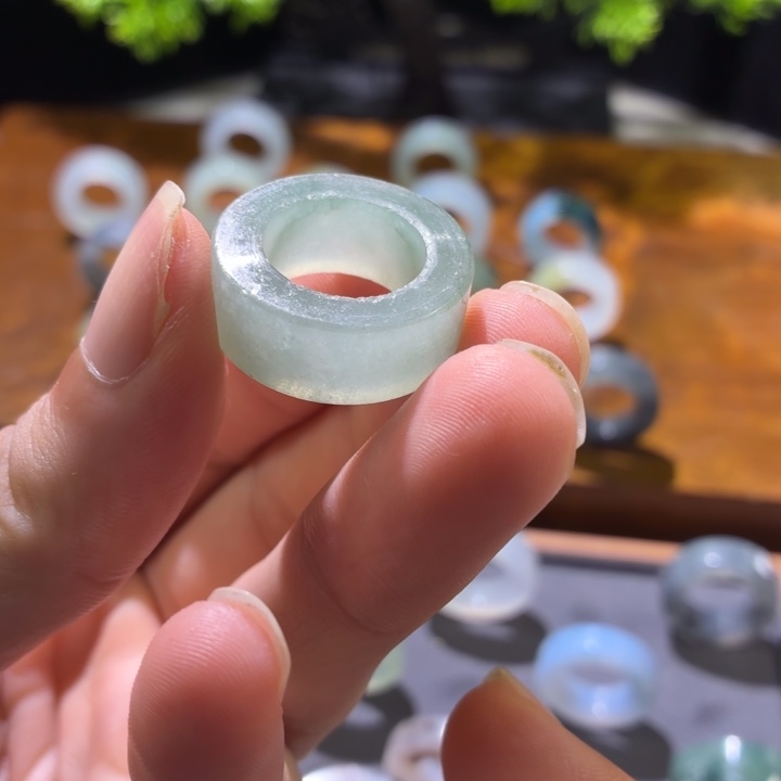 未镶嵌定制翡翠戒指