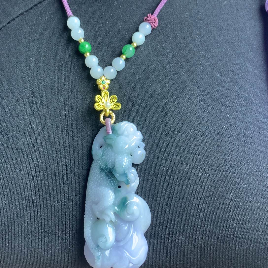 翡翠颈饰未镶嵌翡翠