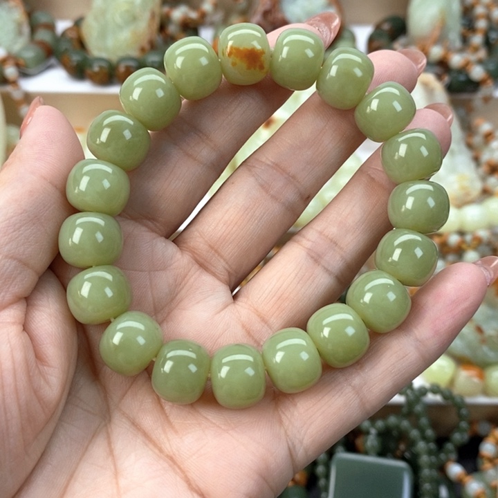 【闪购商品】透闪石质玉手串未镶嵌