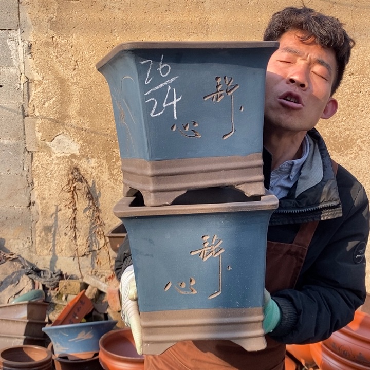 红陶紫砂器。紫砂器。紫砂