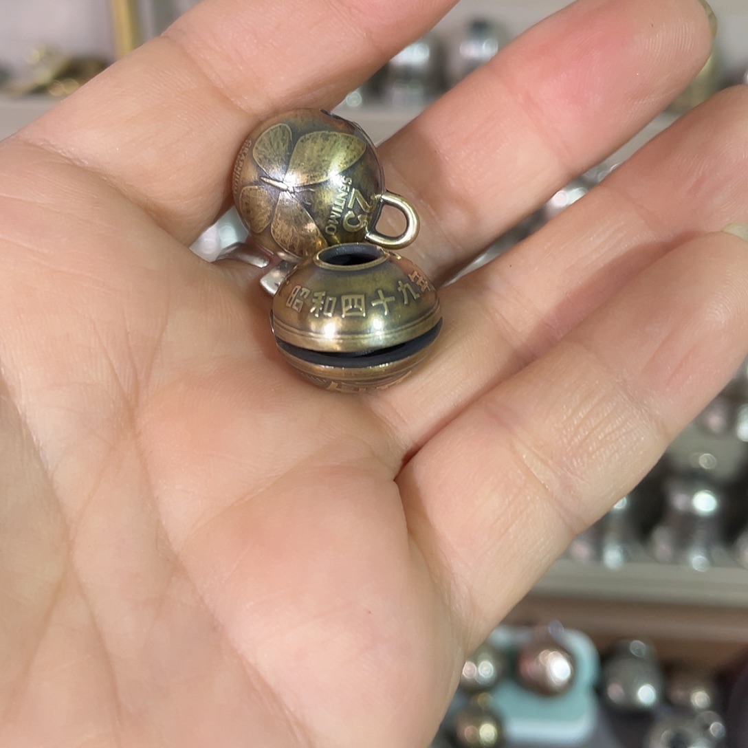 如***偉蝴蝶日本硬币铃铛组合