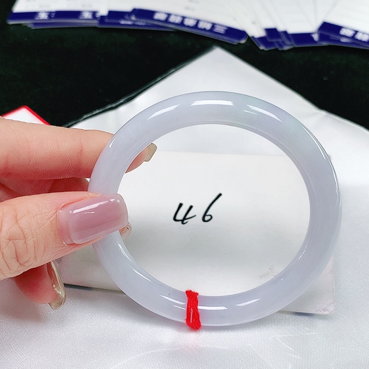 翡翠手镯（圆镯）未镶嵌