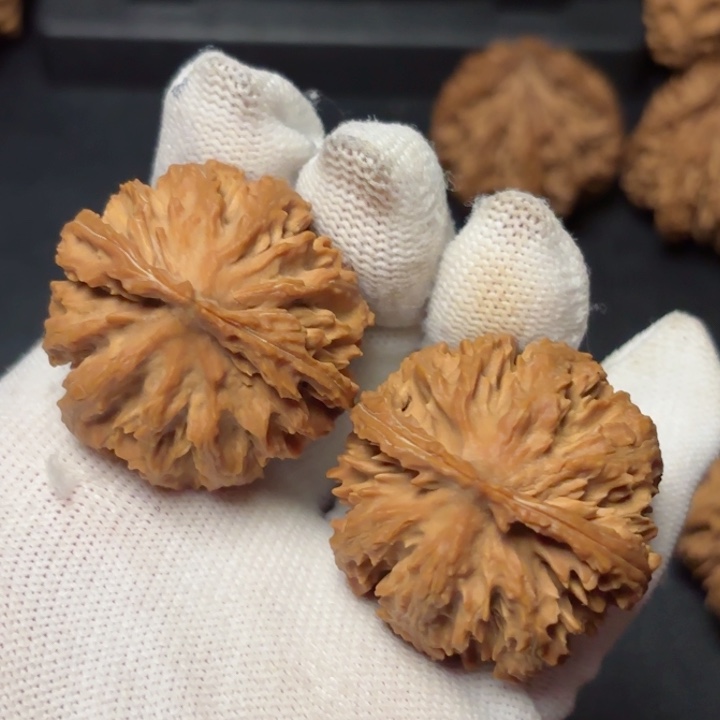 文玩核桃吊坠圪****谁秦岭灯笼12