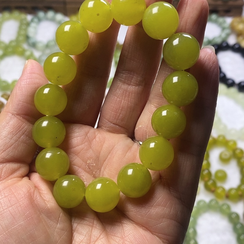 【闪购商品】蛇纹石玉手串未镶嵌