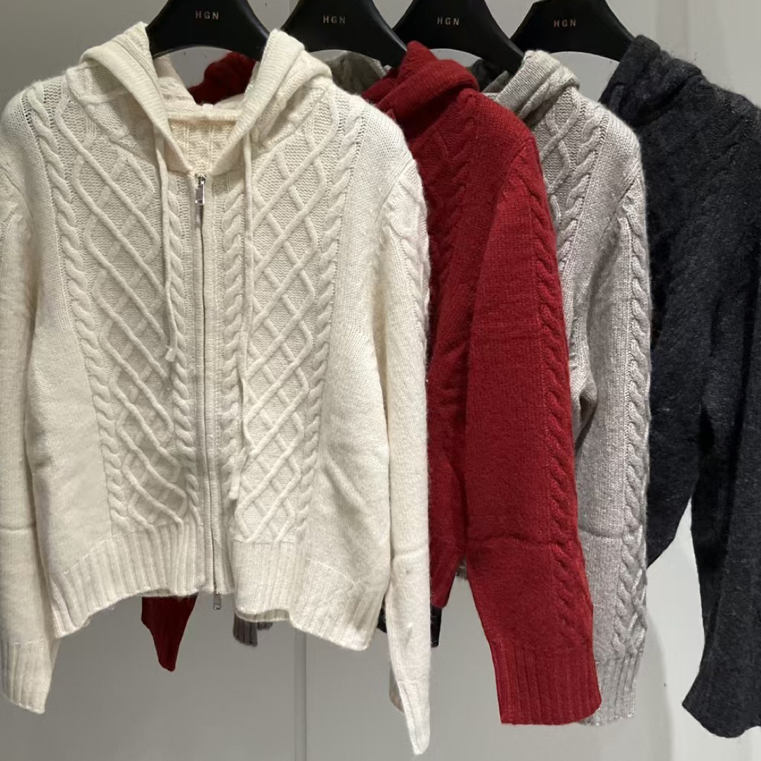 麻花带帽拉链衫毛衣