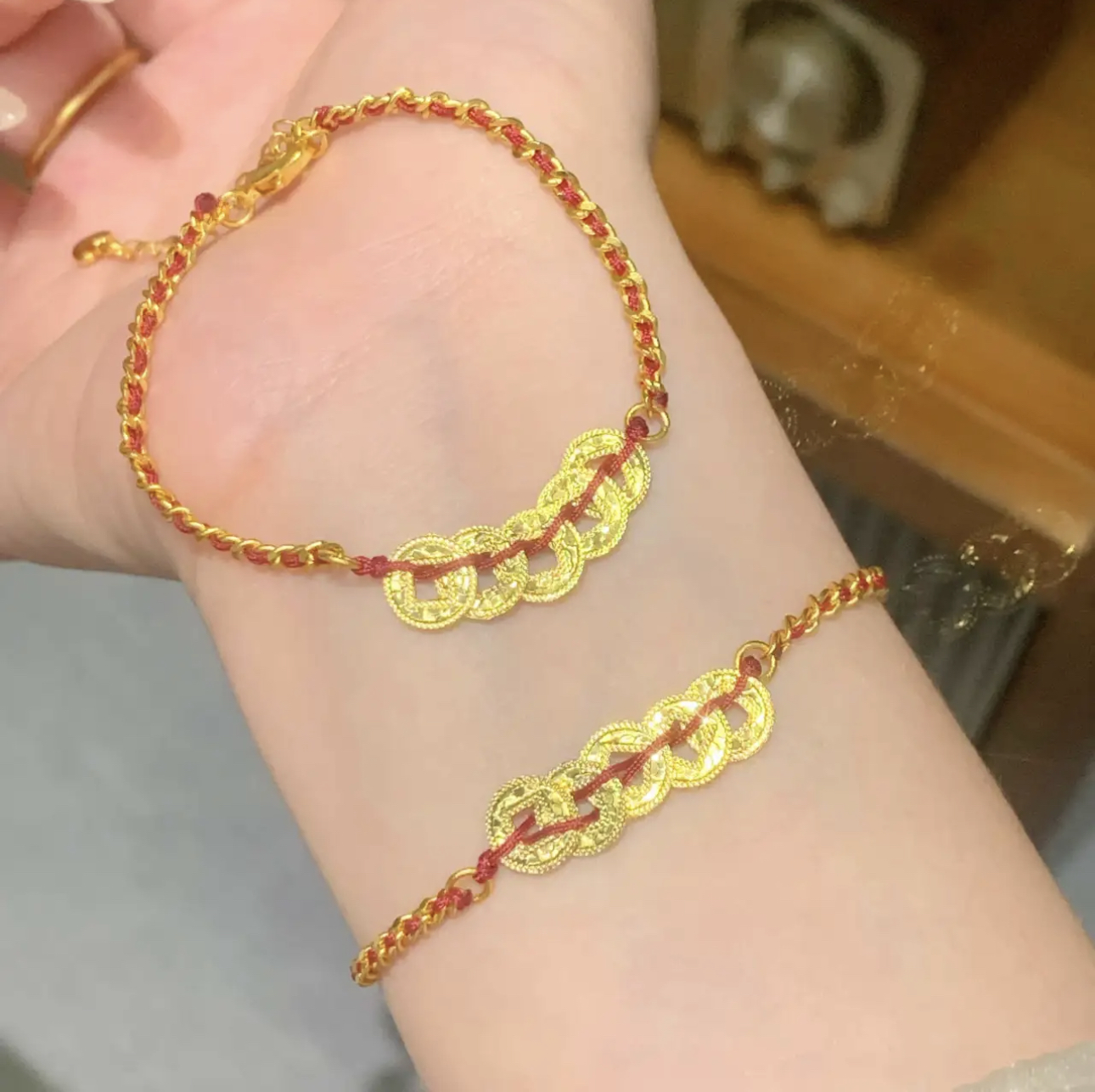 铜合金手链 新中式碎碎冰五帝钱红绳手链女招财轻奢精致