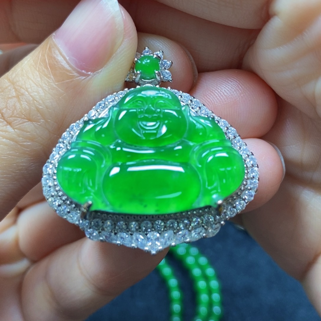 翡翠颈饰未镶嵌天然翡翠