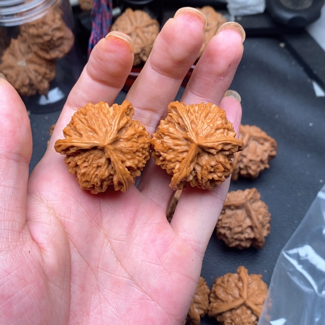 文玩核桃吊坠一**家37三棱