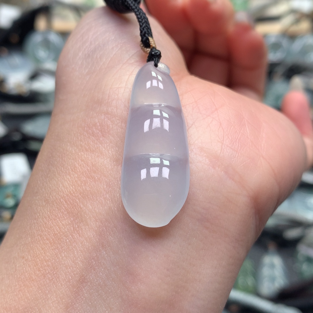 翡翠颈饰未镶嵌豆子