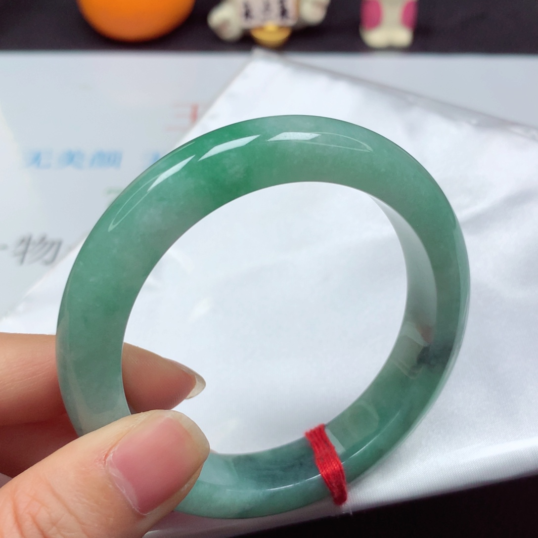 翡翠未镶嵌手镯细腻冰胶晴蓝绿底飘墨花