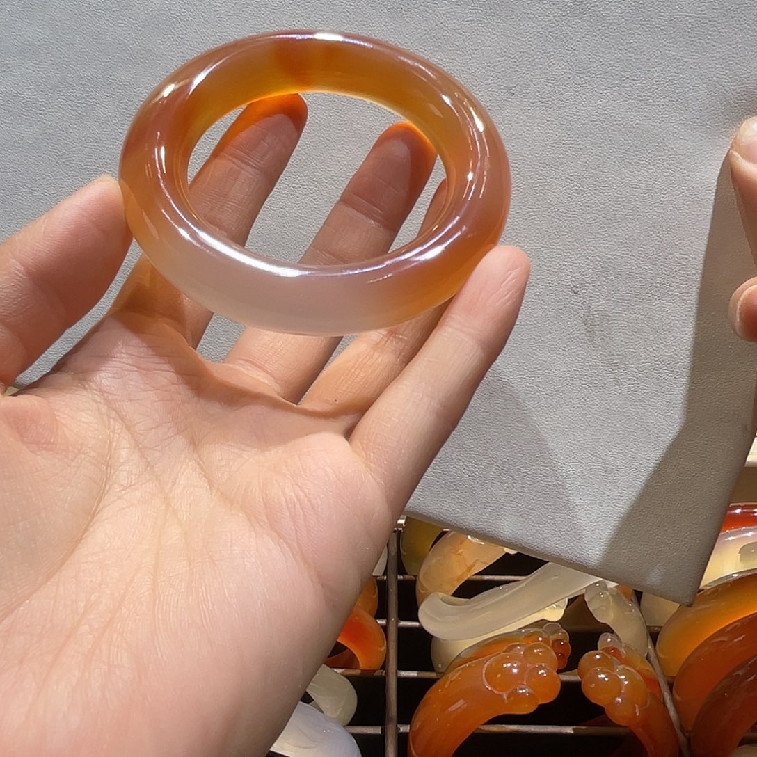 玛瑙/玉髓未镶嵌手镯