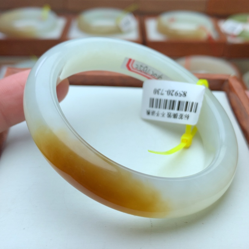 【闪购商品】和田玉手镯未镶嵌55