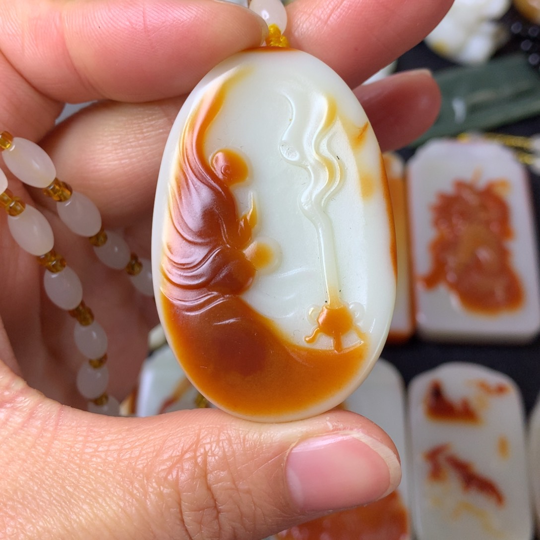 和田玉颈饰未镶嵌