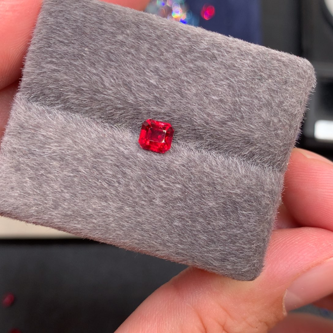 红宝石裸石1.02ct 无烧鸽血红