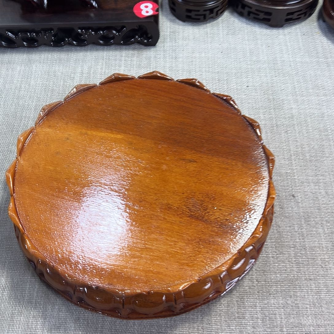 红木底座精雕工艺品